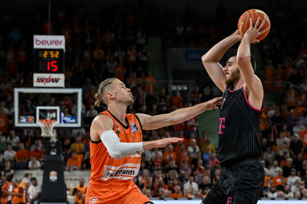 不言而喻 不言而喻