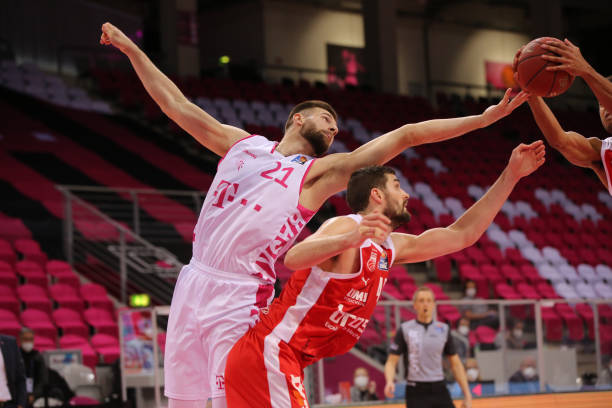 导致比赛中 导致比赛中